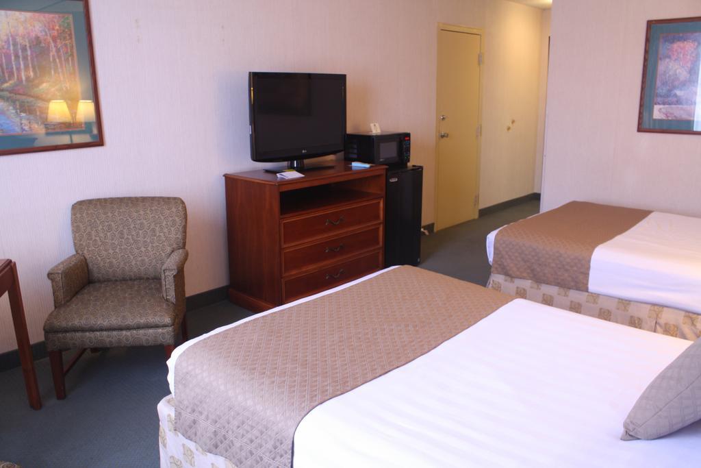 The Inn At Cobleskill Buitenkant foto