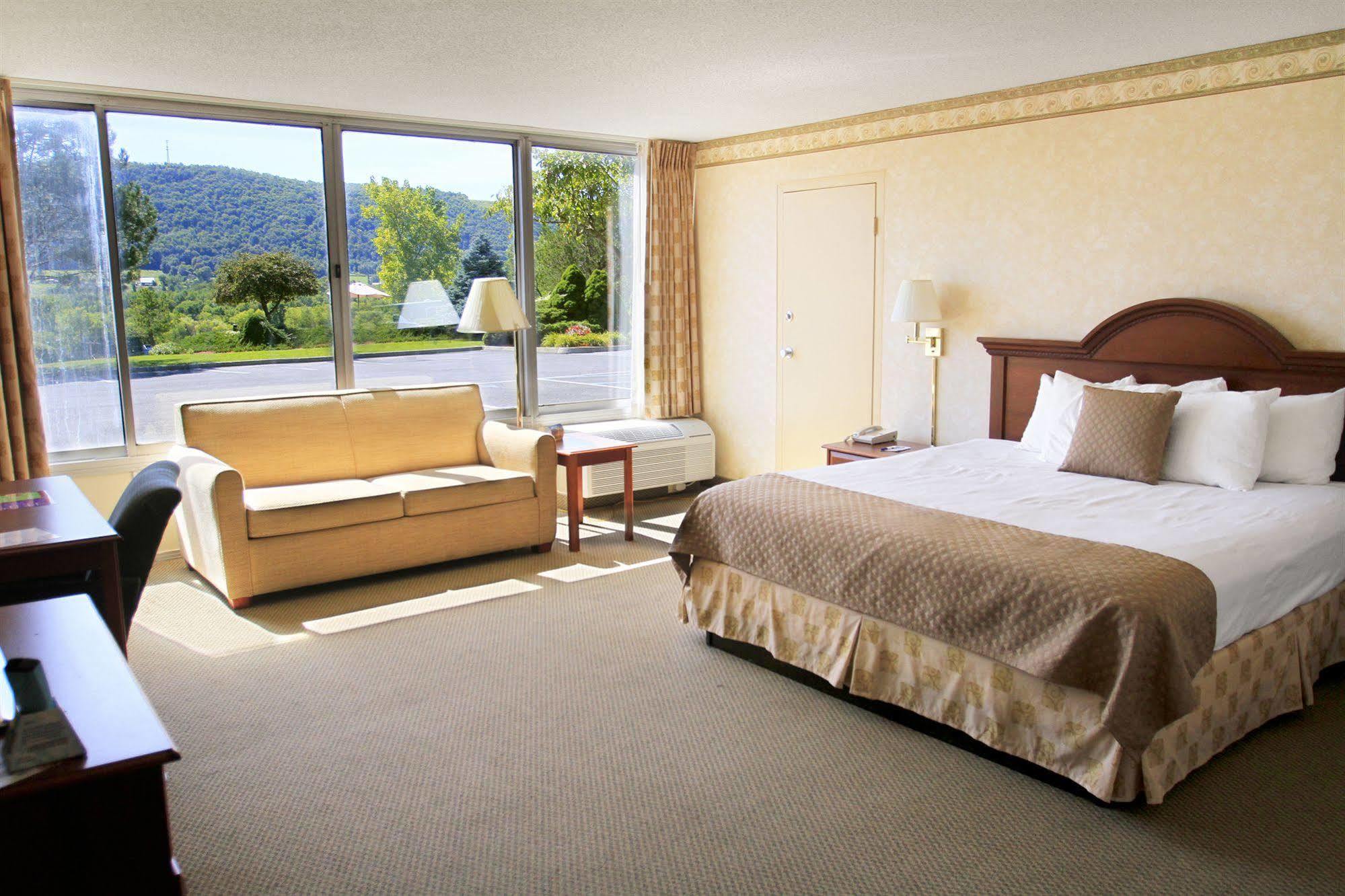 The Inn At Cobleskill Buitenkant foto