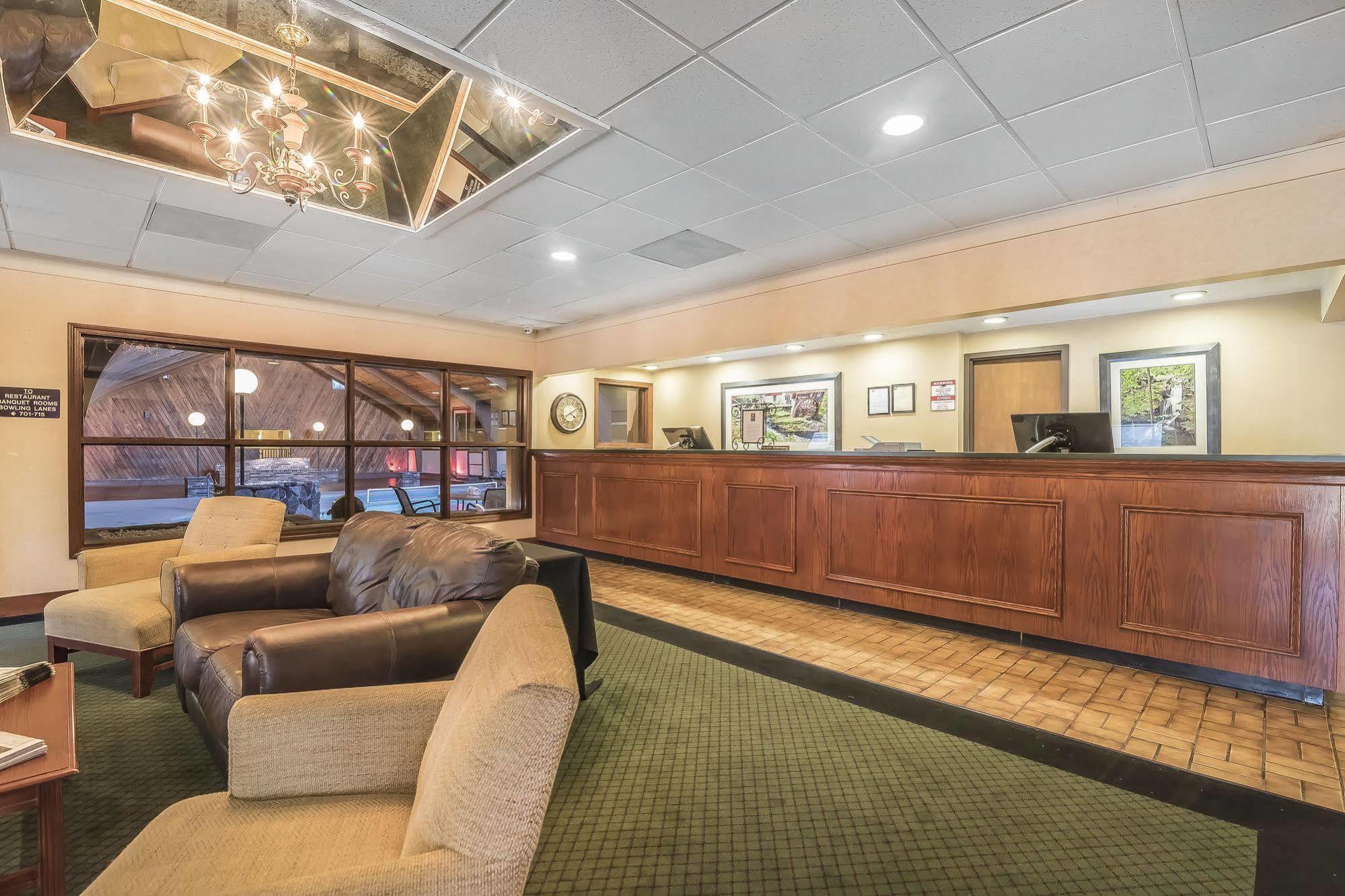The Inn At Cobleskill Buitenkant foto